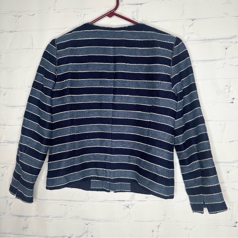 Loft size 2 jacket‎ - Picture 2 of 4